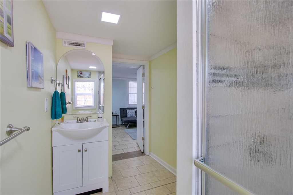 23 Center St - Sunny Side Down - Downstairs Apartment Folly Beach Kamer foto